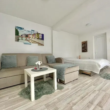 Modern In Heart Of Old Town Apartmán *