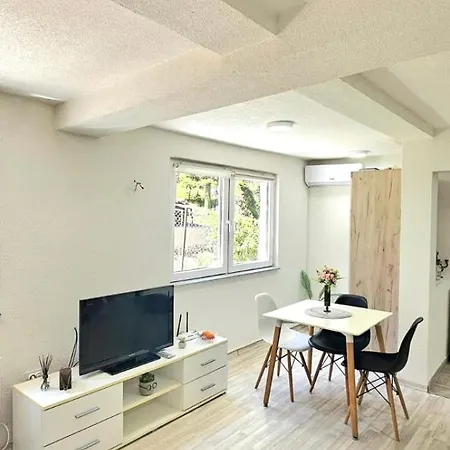 Modern In Heart Of Old Town 公寓 塞拉耶佛